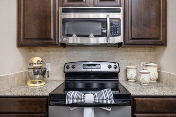 Contemporary smooth cook tops